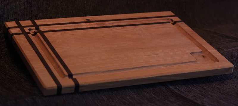 Planche à découper en hêtre et noyer